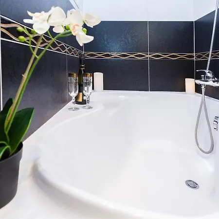 Apartament Апартаменты С Балконом Верхний Город *